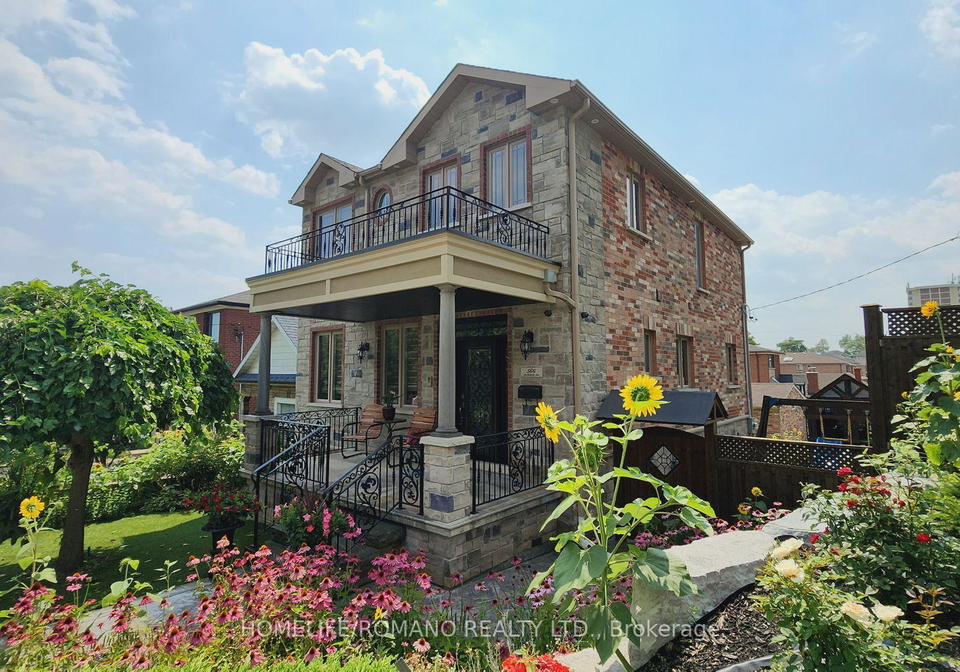 566-mcroberts-avenue-toronto-ontario-w12159927