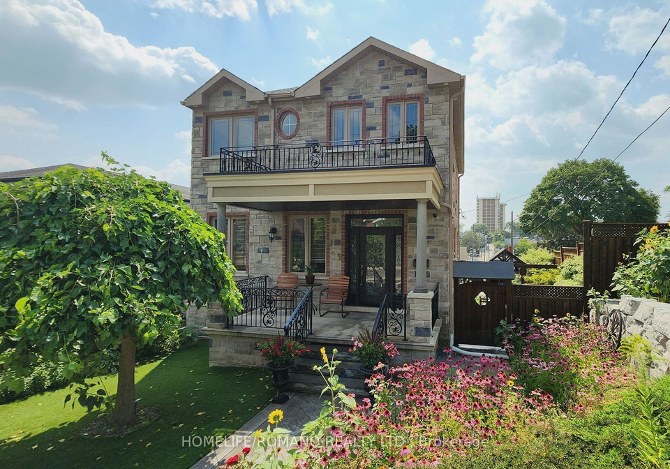 566-mcroberts-avenue-toronto-ontario-w12159927