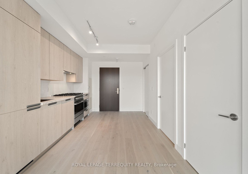 160-kingsway-crescent-etobicoke-ontario-w12160618