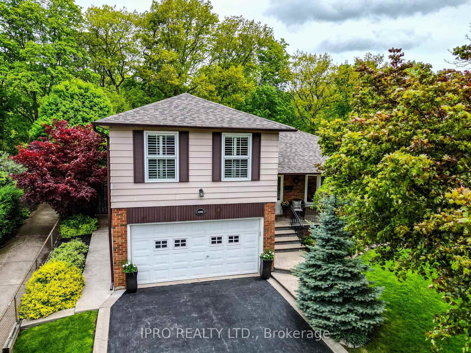 1288-lakeview-drive-oakville-ontario-w12160701