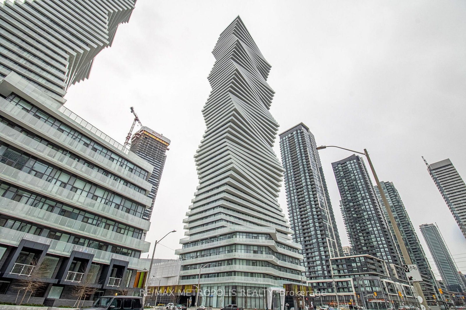 3900-confederation-parkway-mississauga-ontario-w12160796