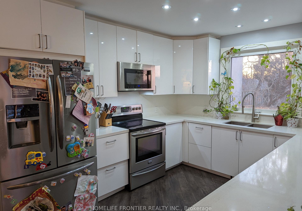 41-valley-boulevard-mississauga-ontario-w12160937