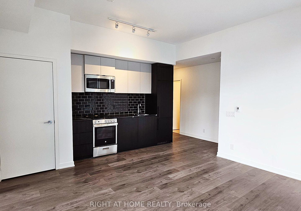 285-dufferin-street-w-toronto-ontario-w12161163