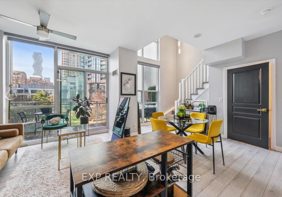 220-burnhamthorpe-road-w-mississauga-ontario-w12161795