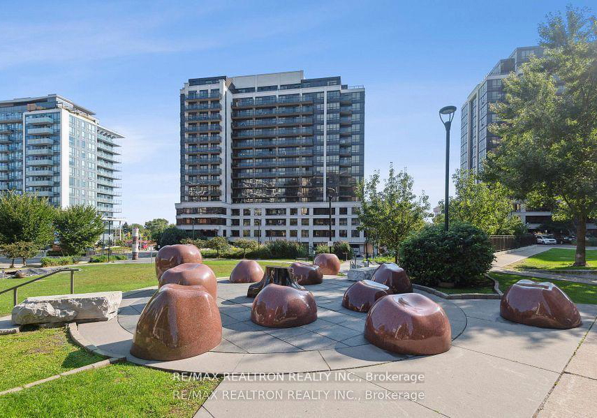 1070-sheppard-avenue-w-york-ontario-w12162879