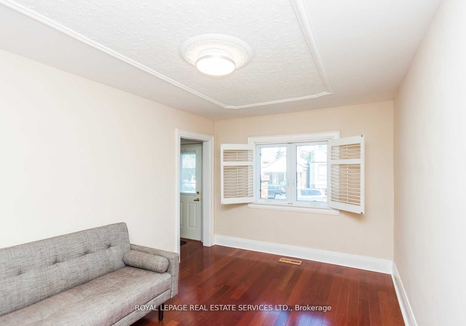 21-belgravia-avenue-north-york-ontario-w12163099