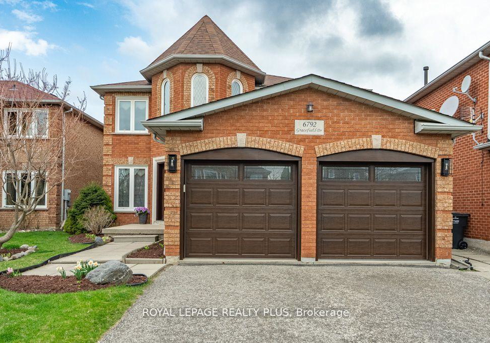 6792-gracefield-drive-mississauga-ontario-w12163995