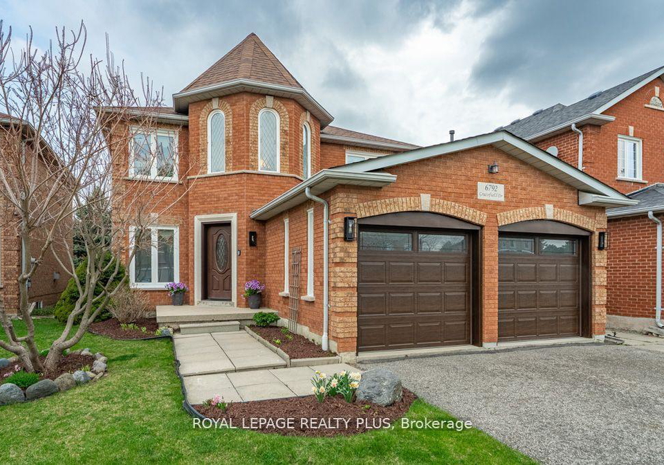 6792-gracefield-drive-mississauga-ontario-w12163995