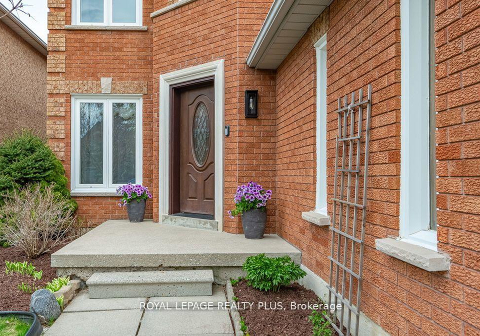 6792-gracefield-drive-mississauga-ontario-w12163995