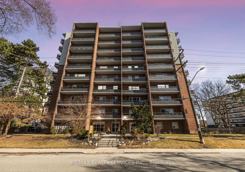 15-elizabeth-street-n-mississauga-ontario-w12164037