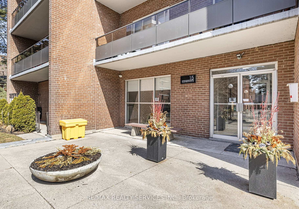 15-elizabeth-street-n-mississauga-ontario-w12164037