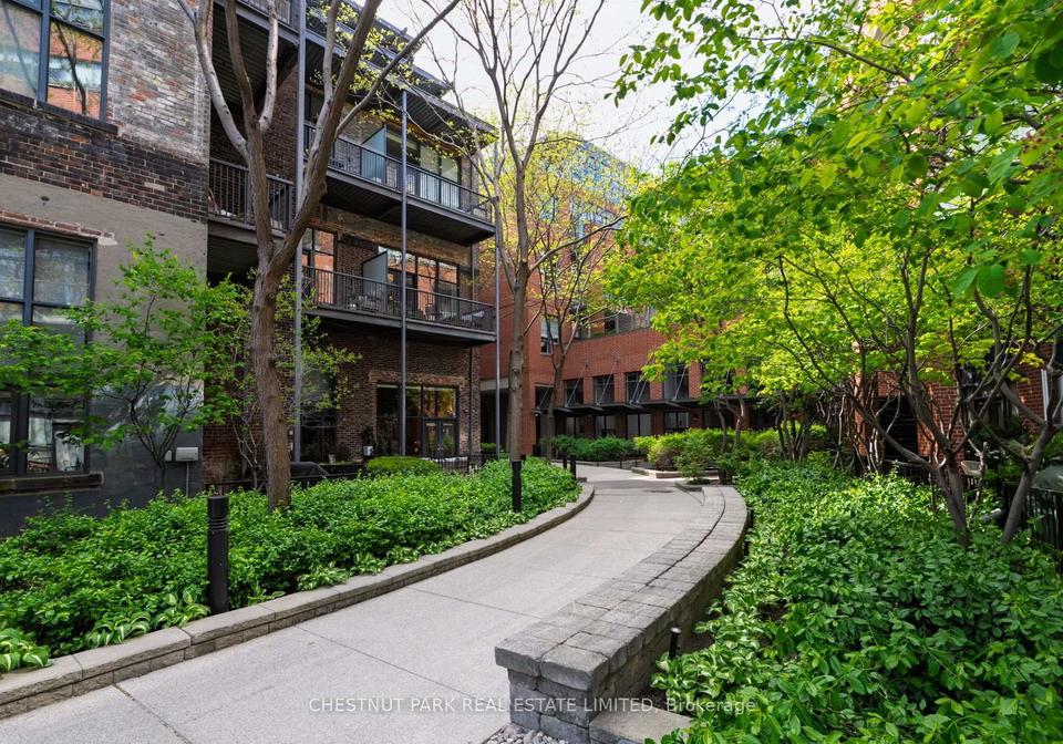 363-sorauren-avenue-toronto-ontario-w12164226