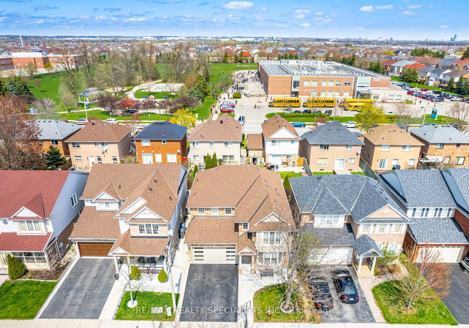 11-redcastle-street-brampton-ontario-w12164804