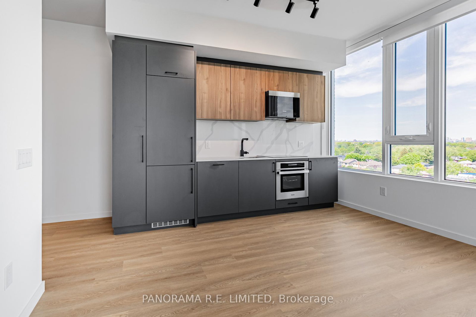 689-the-queensway-etobicoke-ontario-w12165197