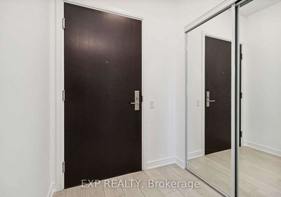 8-nahani-way-mississauga-ontario-w12165340