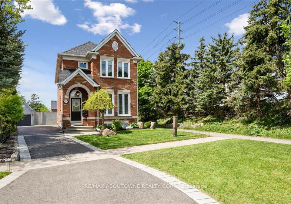 2622-ironwood-crescent-oakville-ontario-w12165824