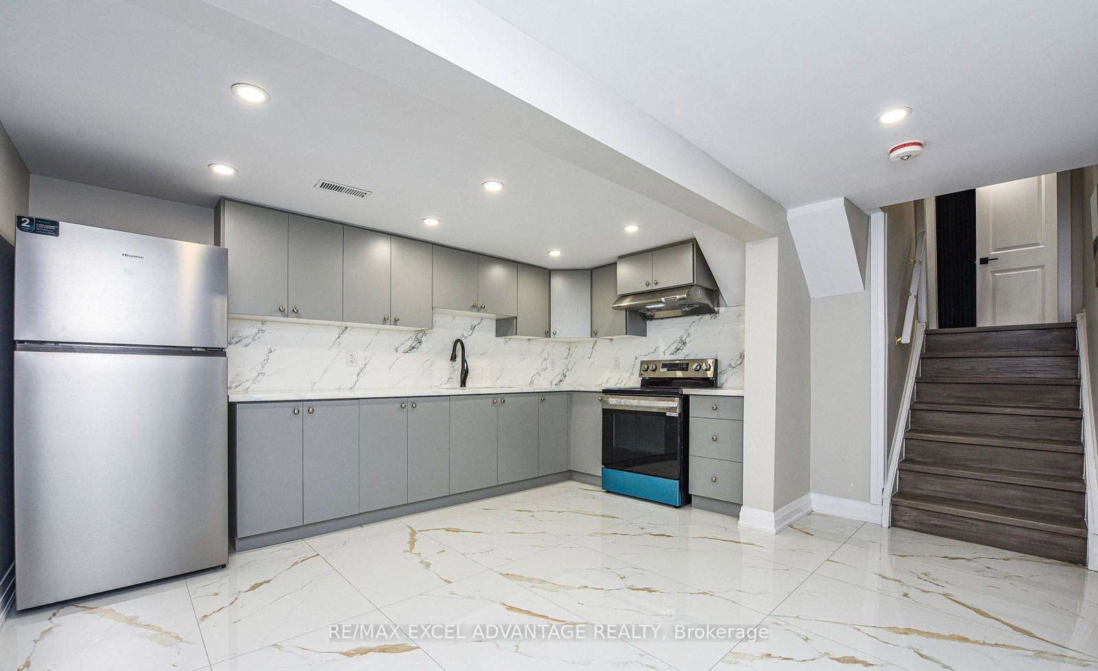 819-eaglemount-crescent-mississauga-ontario-w12165854