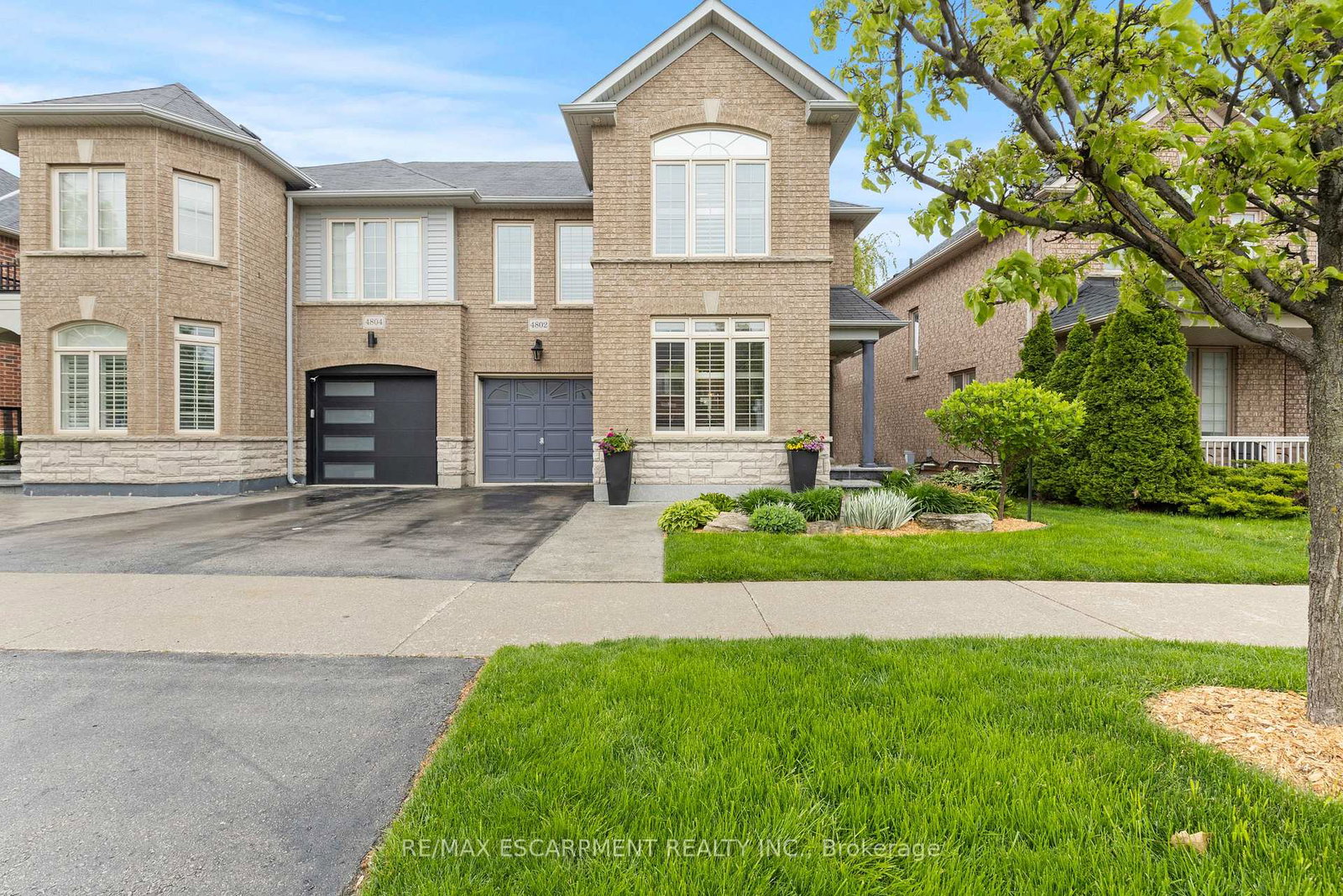 4802-thomas-alton-boulevard-burlington-ontario-w12165900