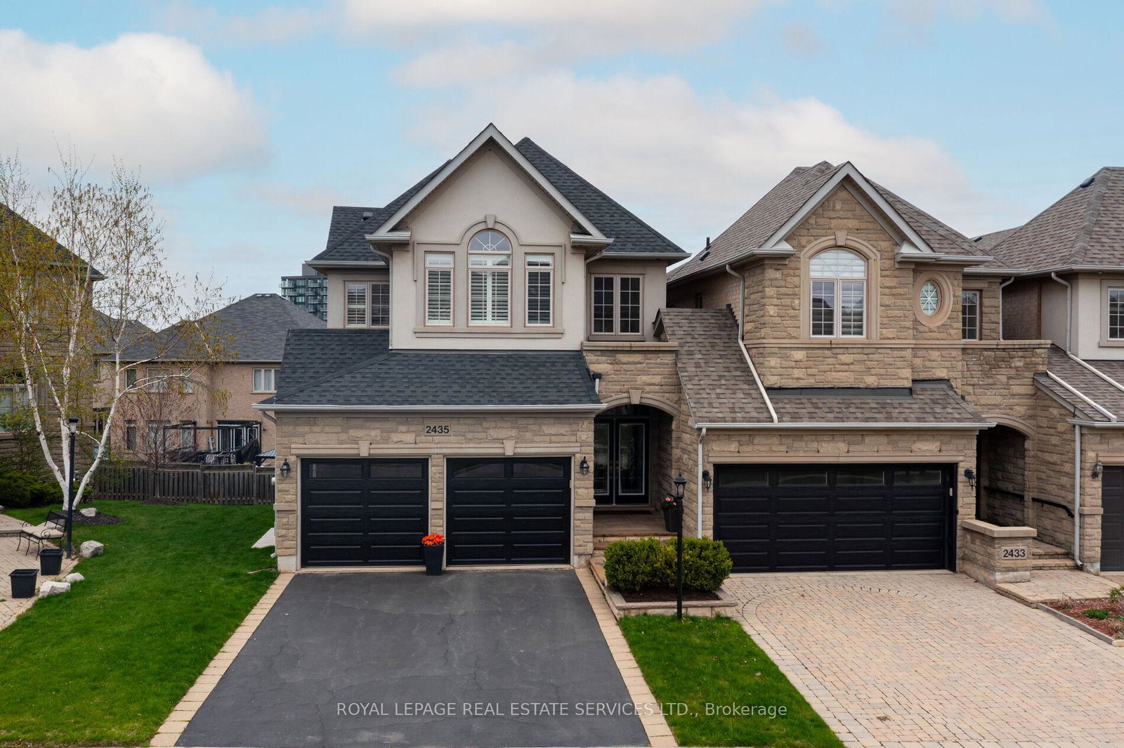2435-presquile-drive-oakville-ontario-w12166833