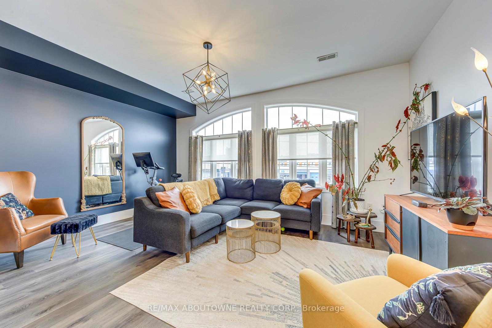 1401-plains-road-e-burlington-ontario-w12167588