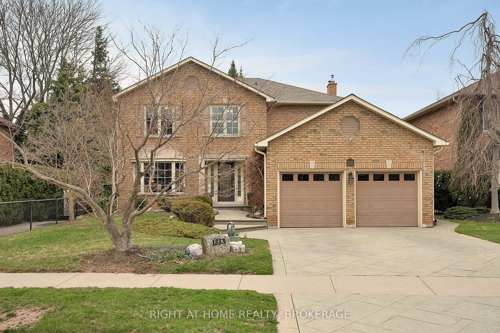 1333-birchcliff-drive-oakville-ontario-w12167728