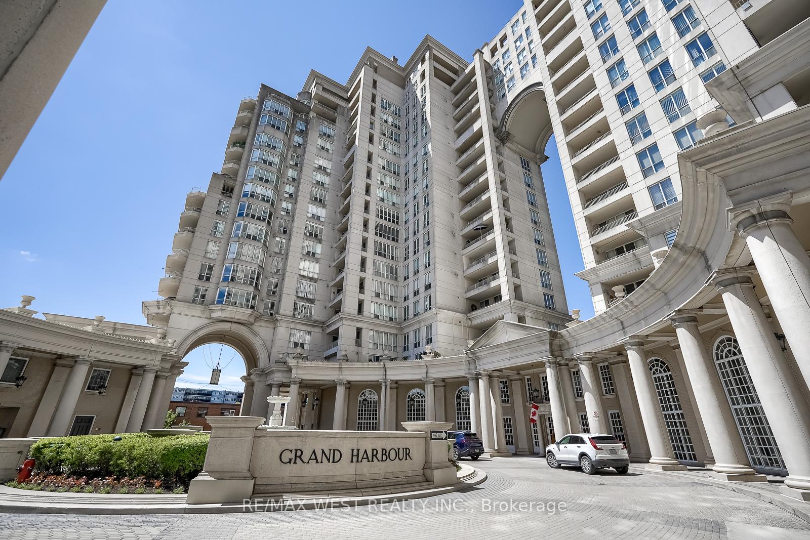 2285-lake-shore-boulevard-w-etobicoke-ontario-w12168079