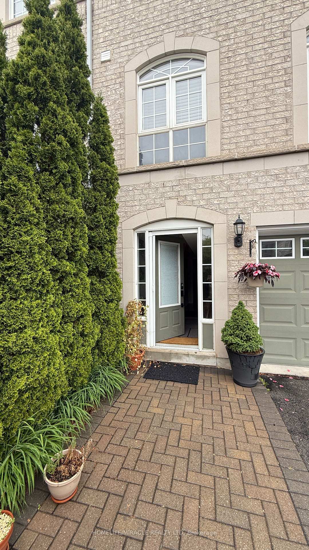 2320-sutton-drive-burlington-ontario-w12168393