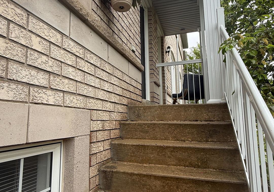 2320-sutton-drive-burlington-ontario-w12168393