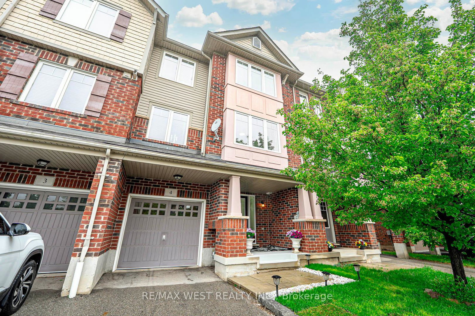 3050-rotary-way-burlington-ontario-w12168631