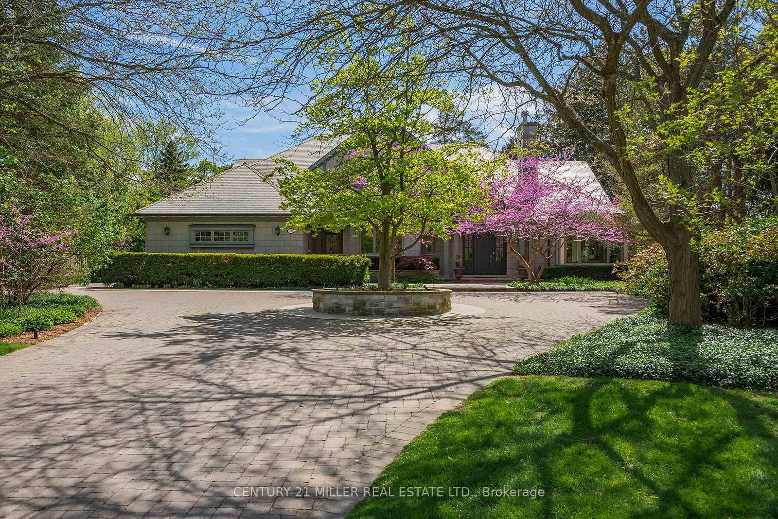 370-poplar-drive-oakville-ontario-w12168800