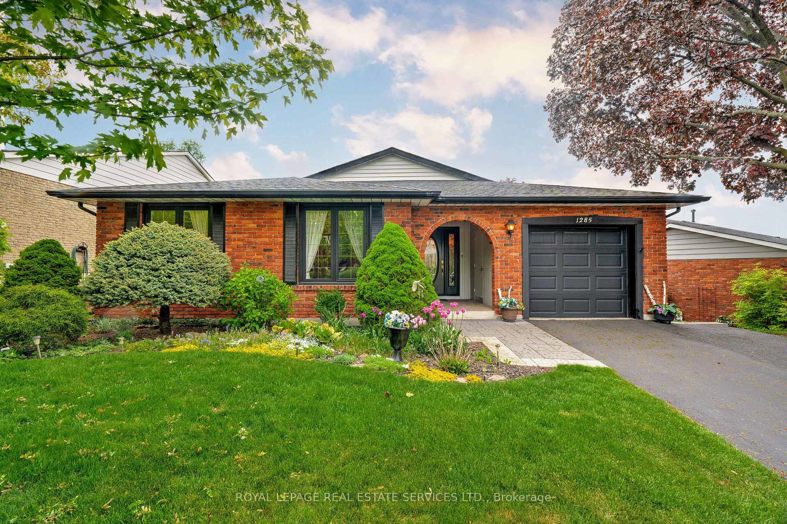 1285-hart-crescent-oakville-ontario-w12168911