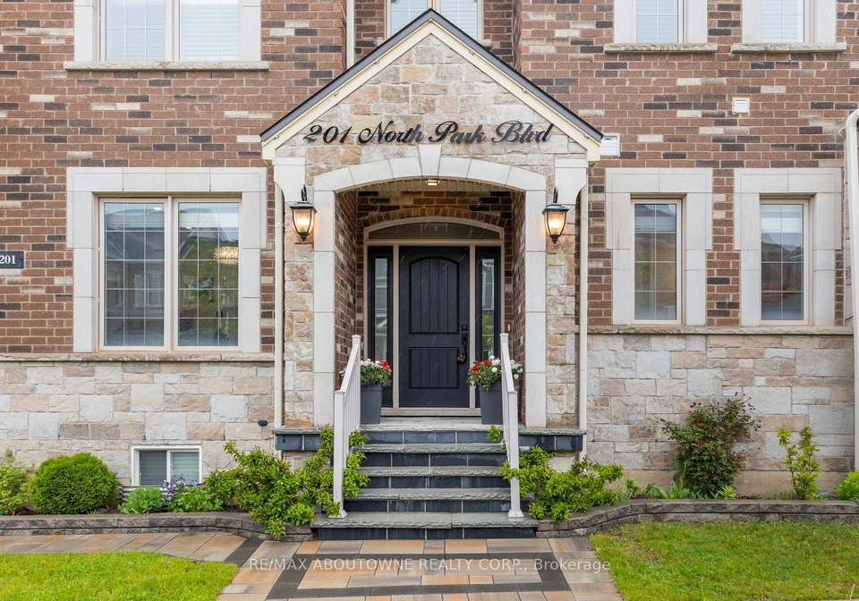 201-north-park-boulevard-oakville-ontario-w12168924