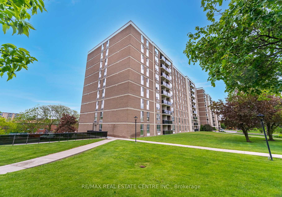 2825-islington-avenue-york-ontario-w12171206