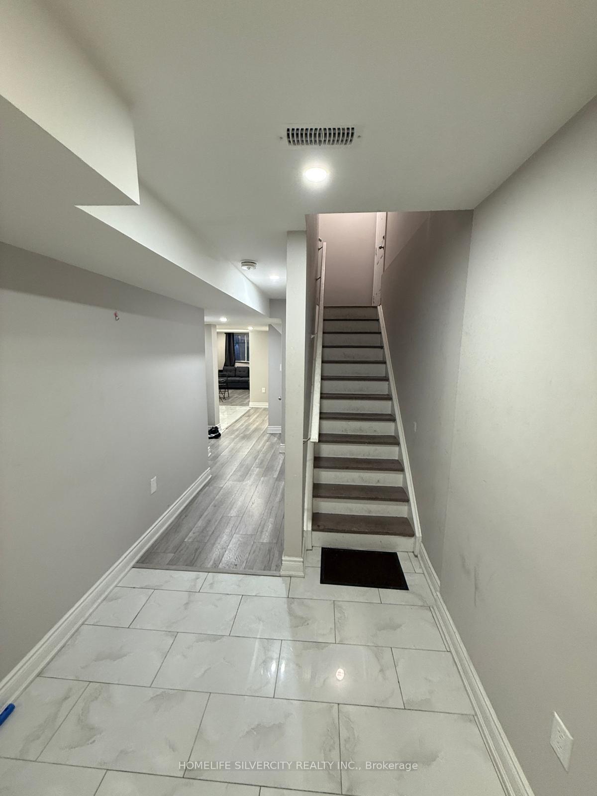 58-lanark-circle-nw-brampton-ontario-w12171675