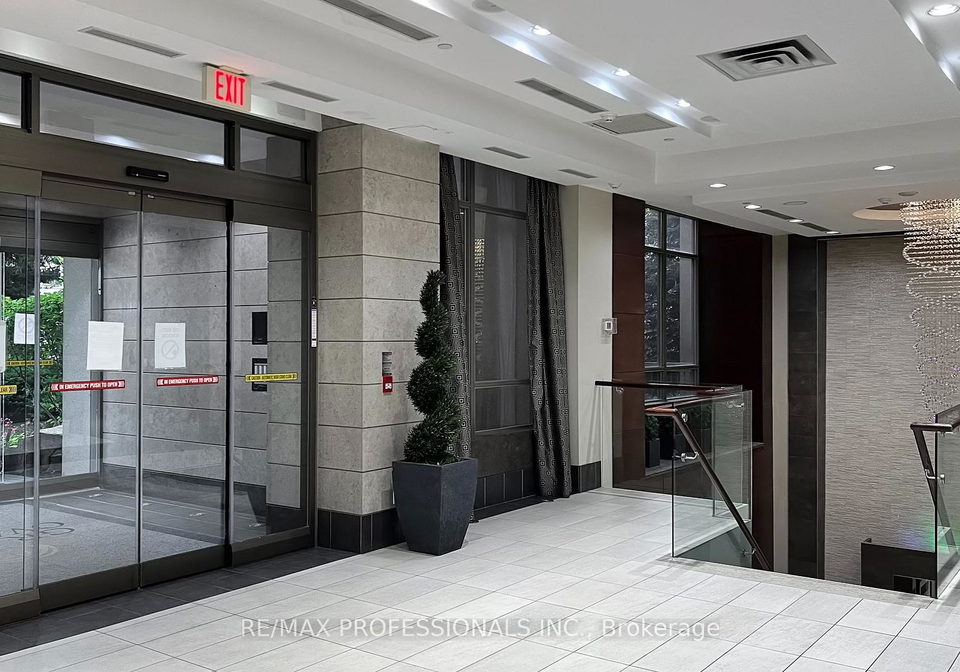 310-burnhamthorpe-road-w-mississauga-ontario-w12171985