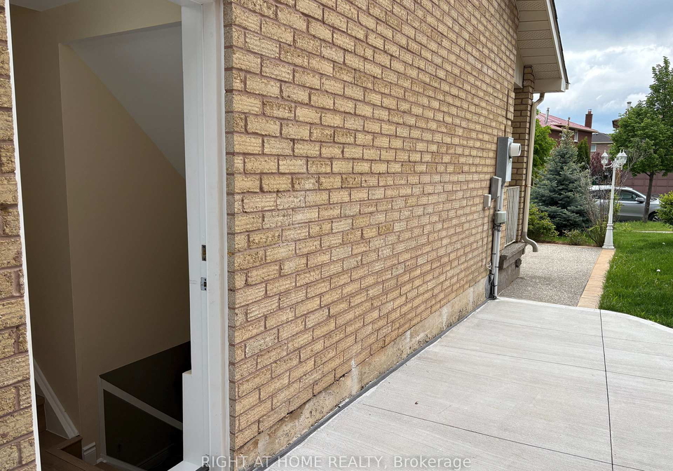 158-dumfries-avenue-brampton-ontario-w12172131
