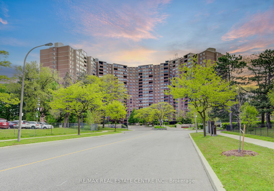 716-the-west-mall-etobicoke-ontario-w12172335