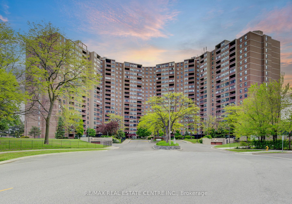716-the-west-mall-etobicoke-ontario-w12172335
