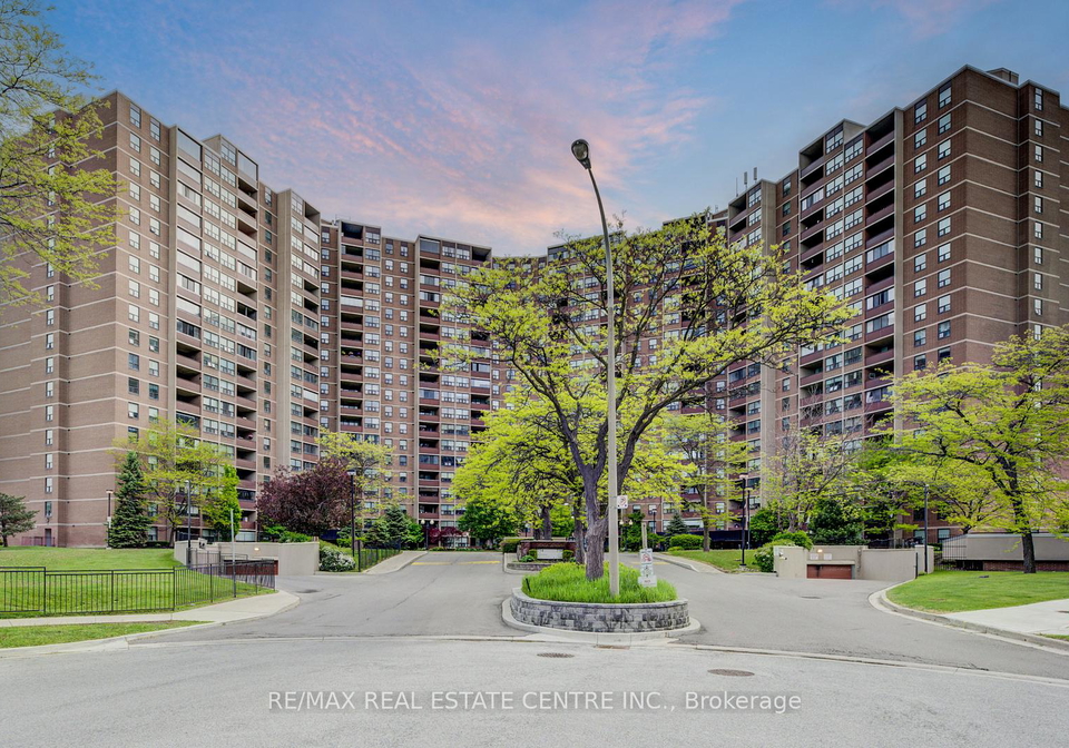 716-the-west-mall-etobicoke-ontario-w12172335