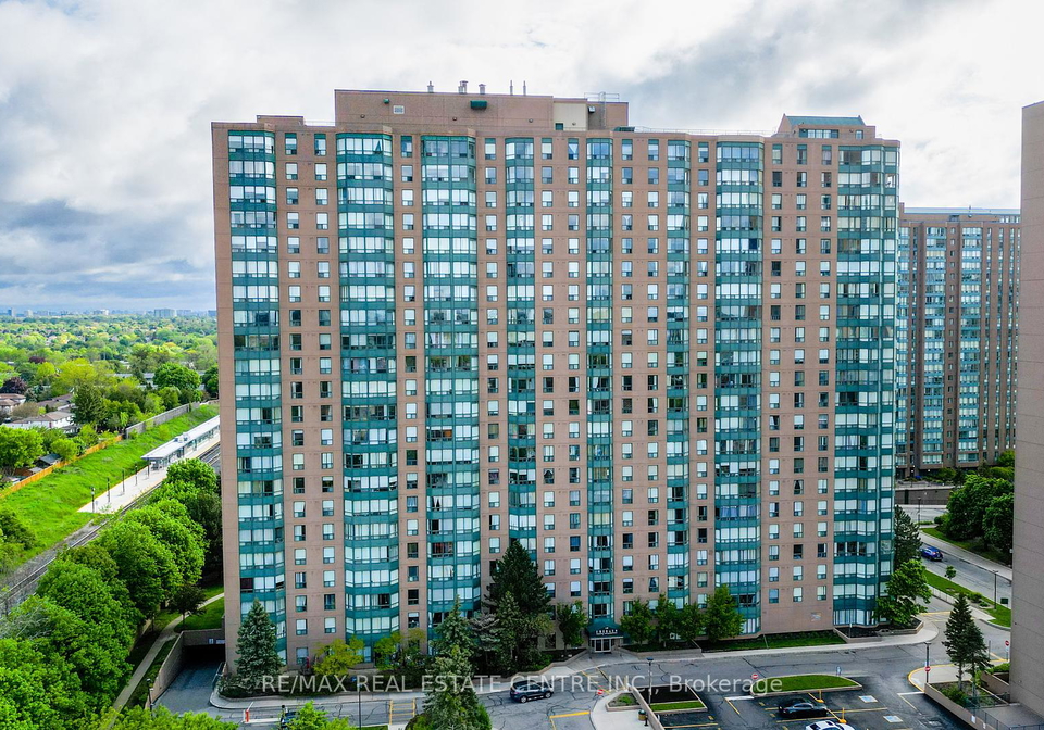 135-hillcrest-avenue-mississauga-ontario-w12172336