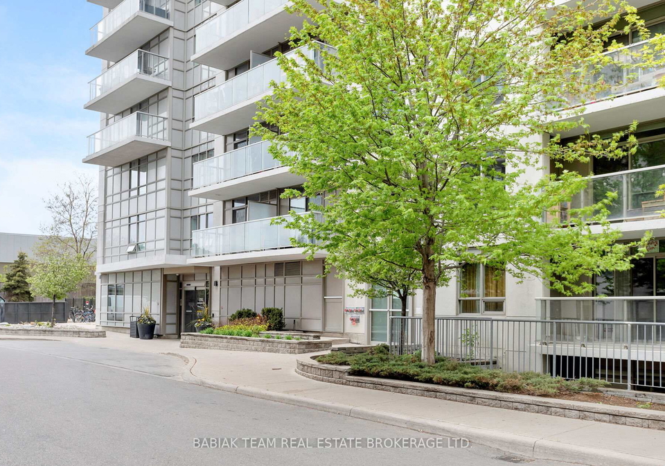 816-lansdowne-avenue-toronto-ontario-w12173067