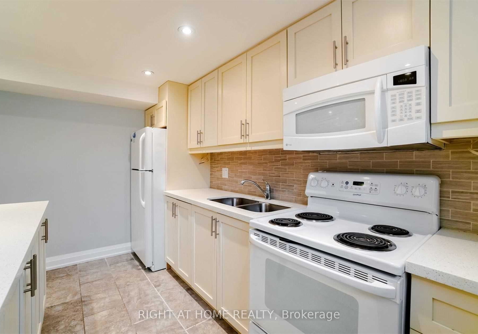 34-station-road-etobicoke-ontario-w12173611