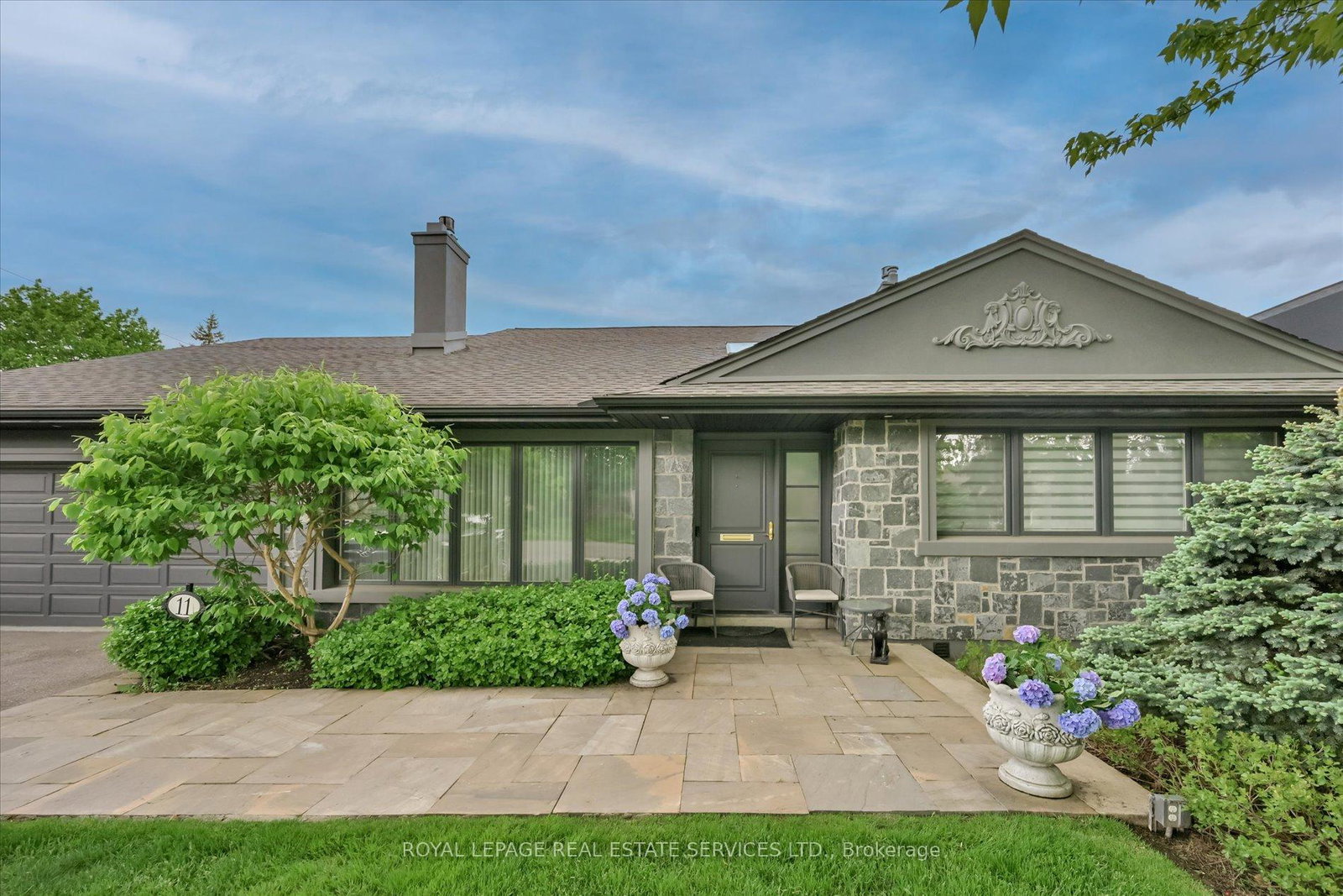 11-ashwood-crescent-etobicoke-ontario-w12173630