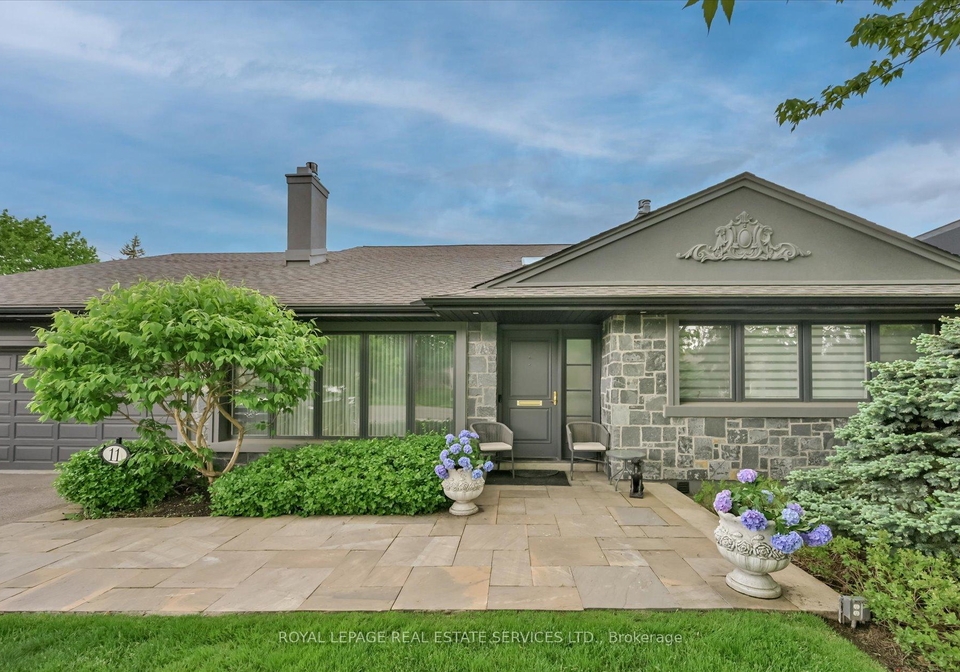 11-ashwood-crescent-etobicoke-ontario-w12173630