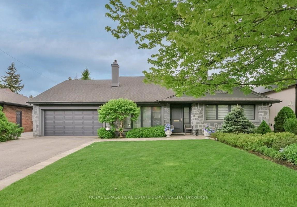 11-ashwood-crescent-etobicoke-ontario-w12173630