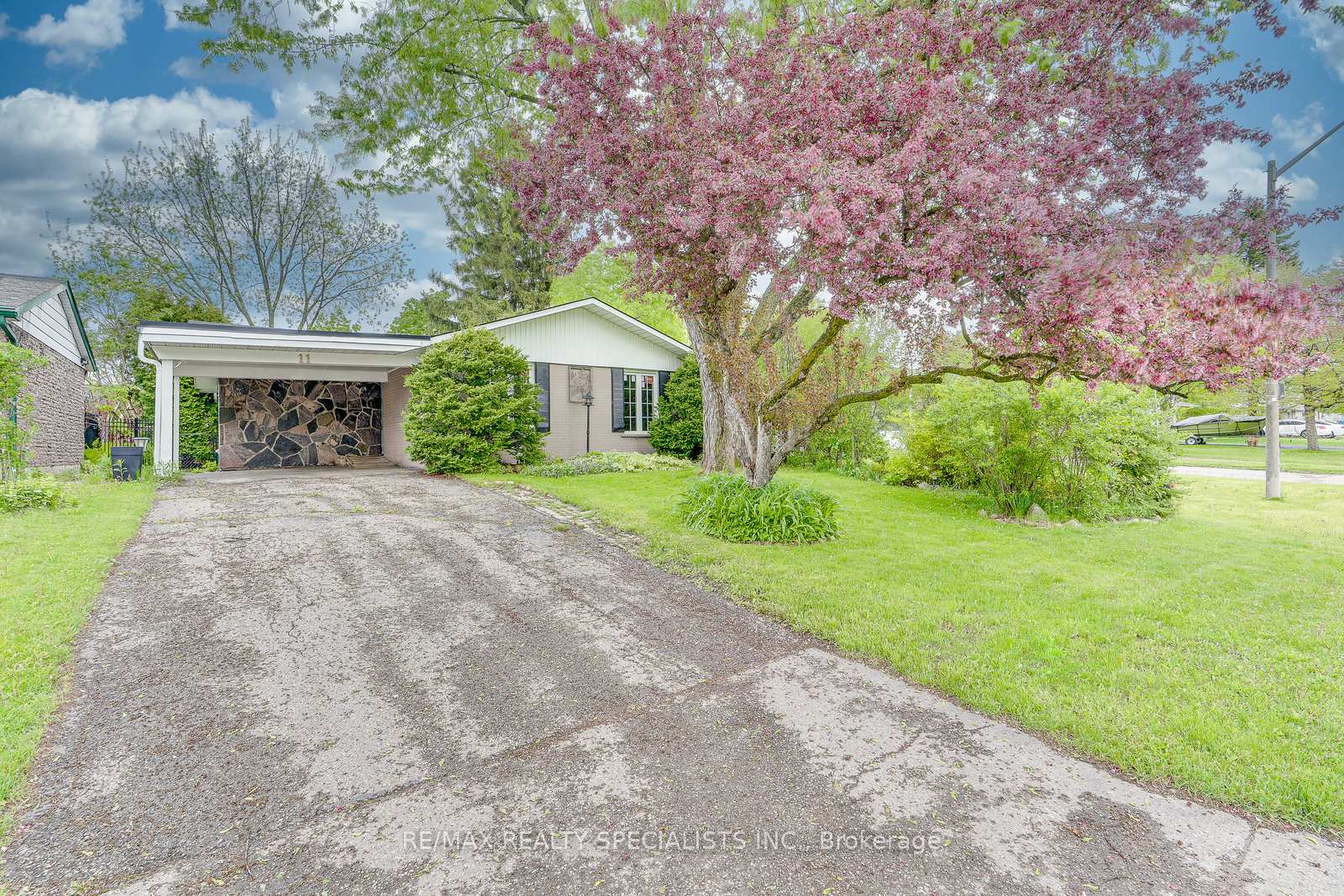 11-caledonia-road-orangeville-ontario-w12173747