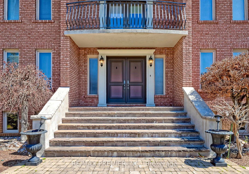 27-fenton-way-brampton-ontario-w12173956