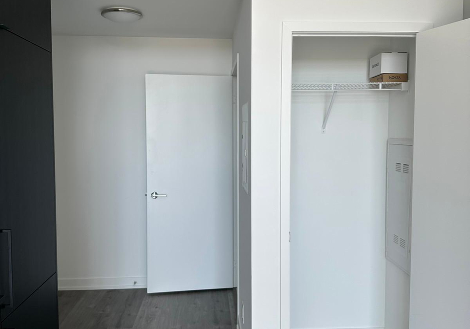 285-dufferin-street-toronto-ontario-w12174114