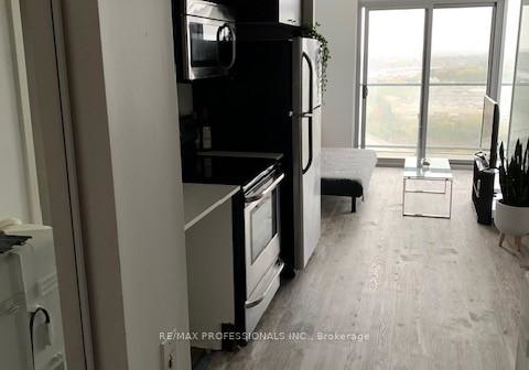 105-the-queensway-toronto-ontario-w12174715