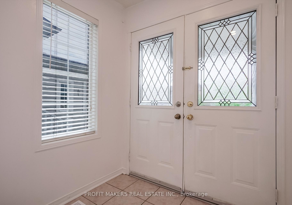 64-tiller-trail-brampton-ontario-w12175015